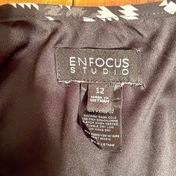 BLACK CHIFON FLOUNCY DRESS FULLY LINED SIZE 12 - Picture 5 of 5